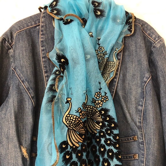 Parisian-style Gold-trim SKY BLUE Peacock scarf - Picture 5 of 8